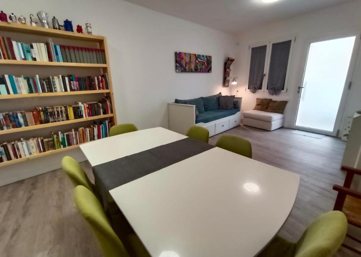 Indipendente Nel Centro Di Decimomannu Villa Exteriör bild