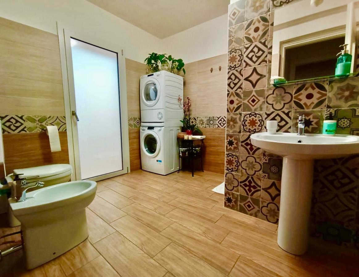 Indipendente Nel Centro Di Decimomannu Villa Exteriör bild